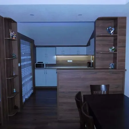 Vihren Boutique דירה