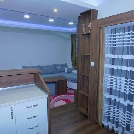 Vihren Boutique דירה